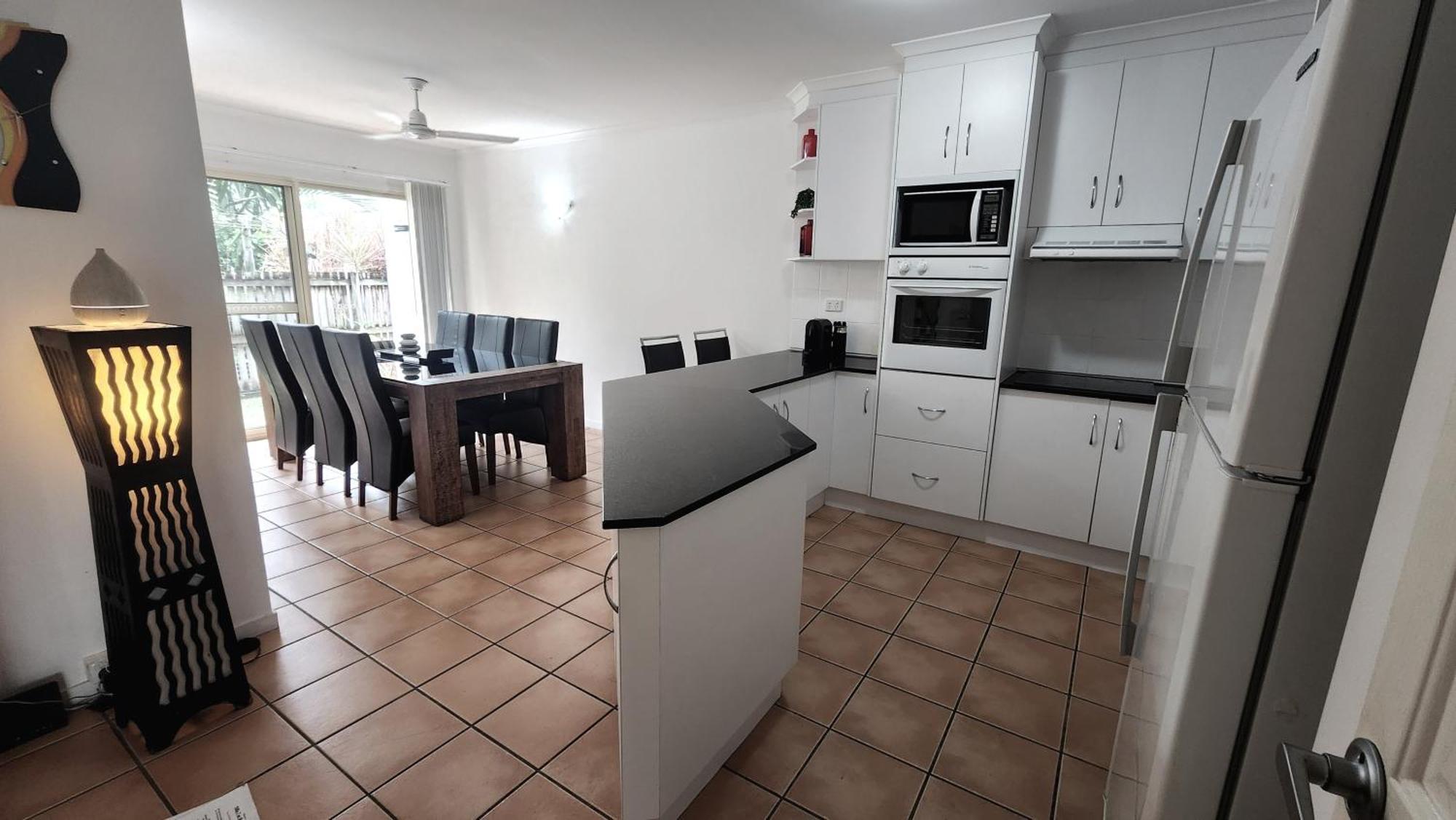 La Villa At Beach Court Airlie Beach Dış mekan fotoğraf